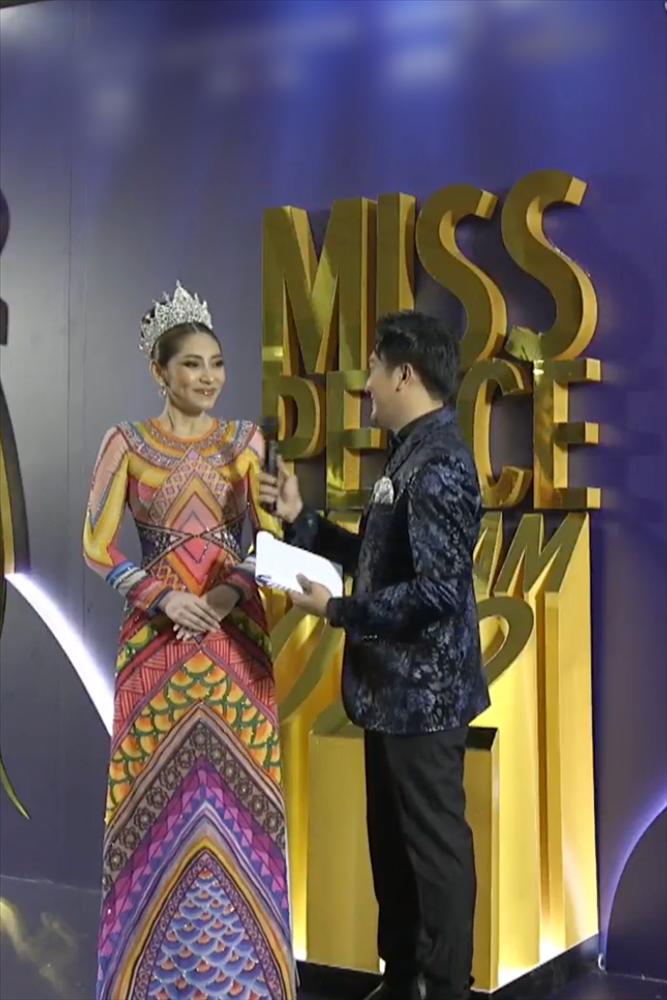 Đặng Thu Thảo bỏ danh hiệu sao vẫn lấy mác Hoa hậu đi sự kiện?-9