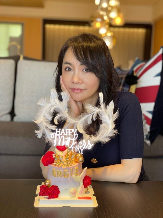 4 quy tắc giúp bà trùm phim Đài Loan khỏe đẹp ở tuổi 60-1