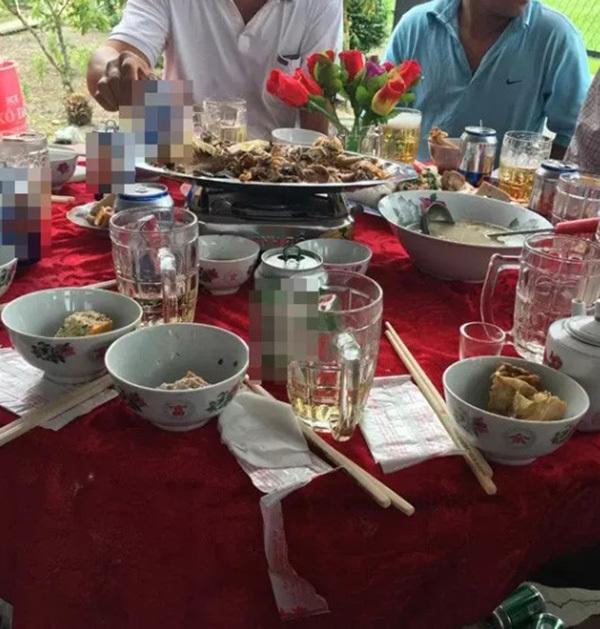 Cô gái mừng cưới 500 nghìn dù không biết mặt cô dâu chú rể-7