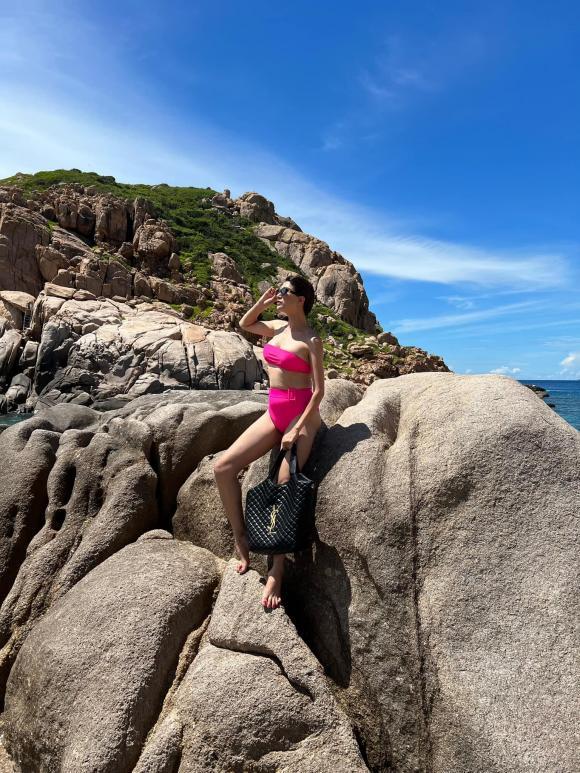 Đụng túi 100 triệu, Ngọc Trinh thần thái khác hẳn Trang Trần-1