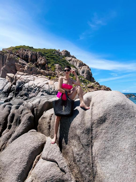 Đụng túi 100 triệu, Ngọc Trinh thần thái khác hẳn Trang Trần-2