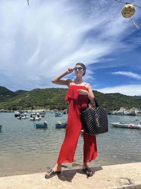 Đụng túi 100 triệu, Ngọc Trinh thần thái khác hẳn Trang Trần-3