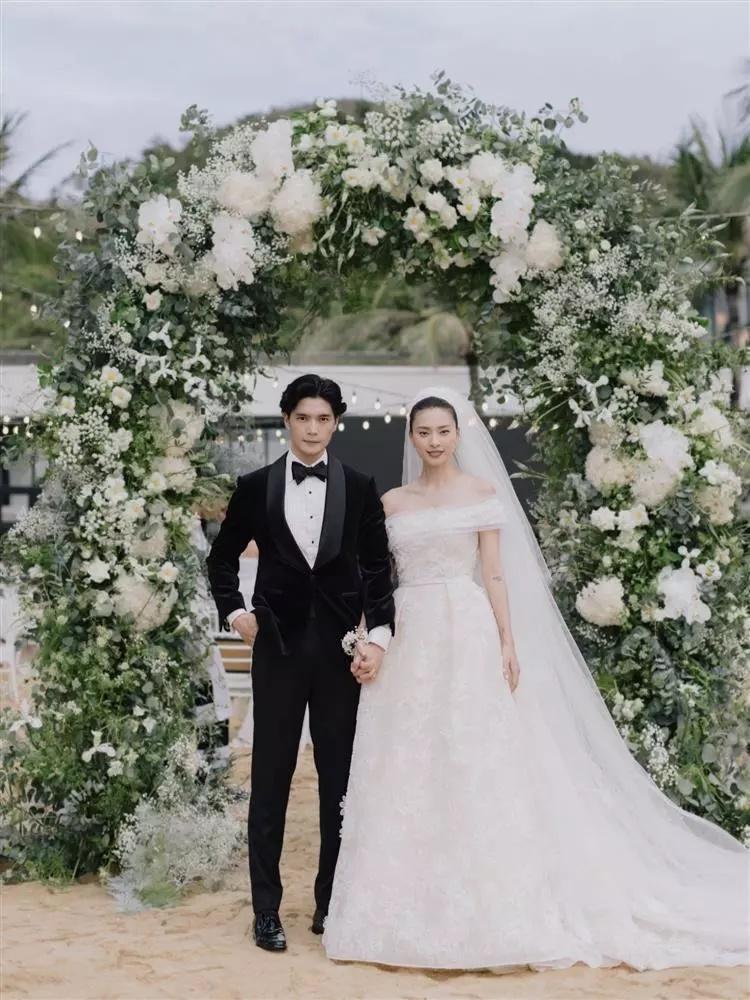 Cái kết bất ổn khi vợ chồng Ngô Thanh Vân làm đẹp cho nhau-9