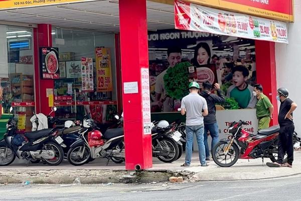 Nghi phạm cướp tiền tại cửa hàng tiện lợi ở TP.HCM đã sa lưới-1