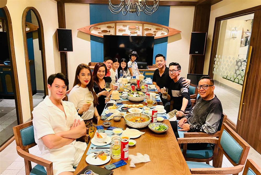 Trương Ngọc Ánh đẹp mặn mà đối lập tình trẻ Anh Dũng-8