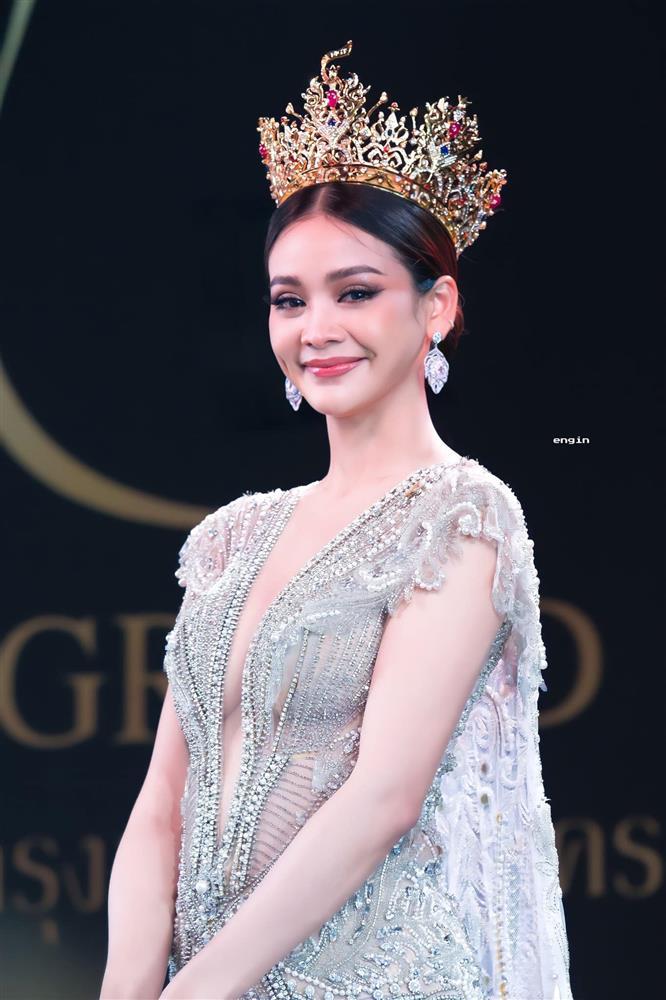 Cái kết khi Thảo Nhi Lê đụng đầm đương kim Miss Grand Thailand-10