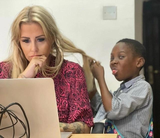 Cuộc sống hiện tại cậu bé phù thủy từng làm rúng động thế giới-4