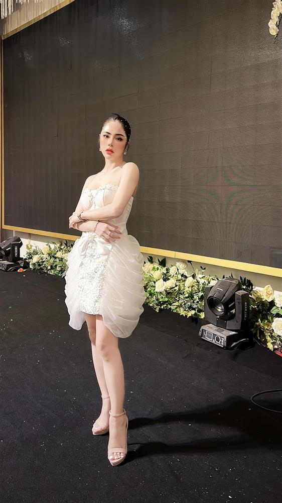 Làm BGK, Huỳnh Anh và bạn gái lên đồ lồng lộn như chụp ảnh cưới-3