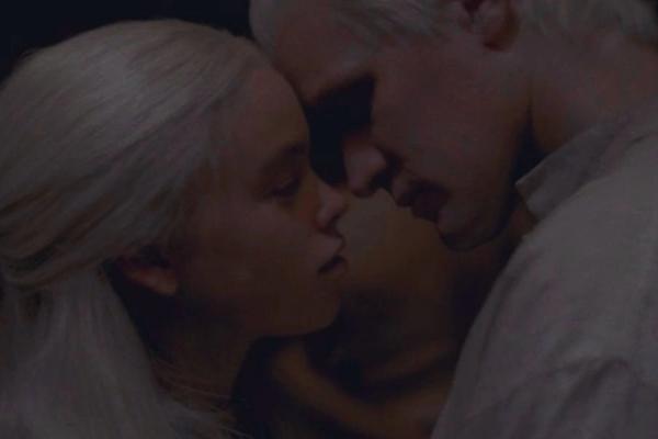 Diễn viên mẹ rồng bị miệt thị ngoại hình vì đăng ảnh mặt mộc-4