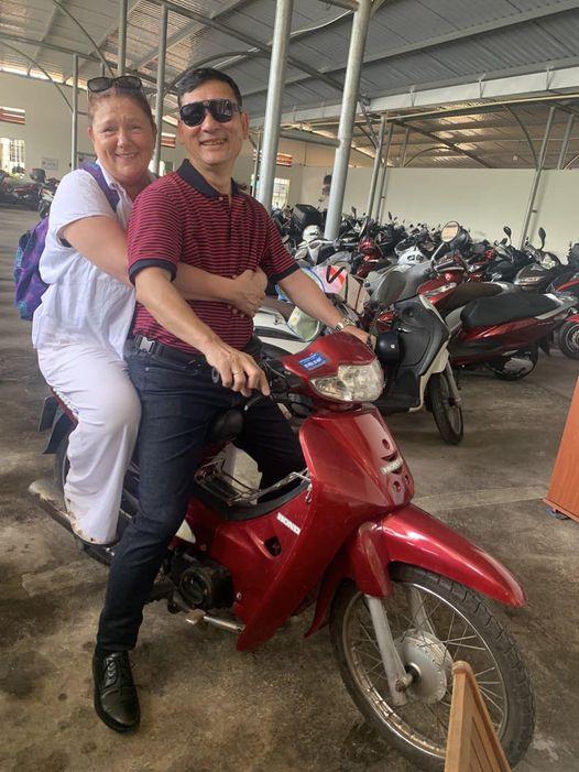 Đặng Văn Lâm khoe ảnh hiếm mẹ ruột người Nga, ngoại hình gây sốt-1