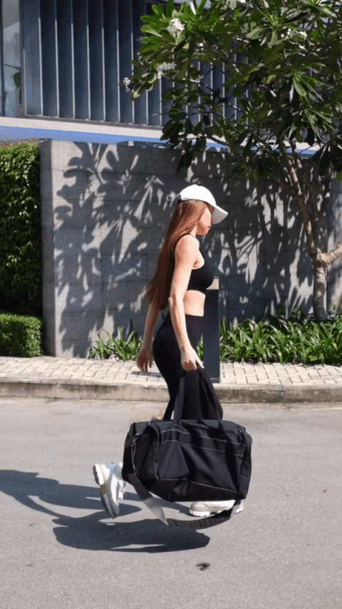 Hà Hồ mix đồ tập thành trang phục đi chơi và hẹn hò sành điệu-1