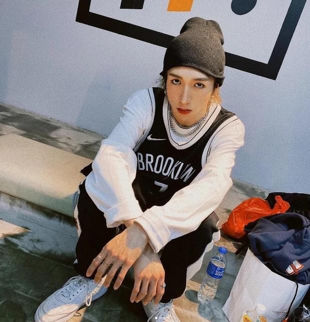 Vũ công vụ rơi màn hình LED 600 kg sau 2 tháng điều trị chấn thương-1