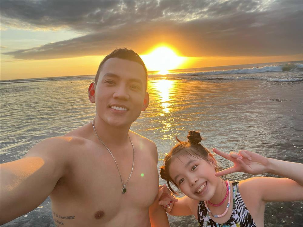 Con mặc bèo nhèo, Lý Bình chi liền 5 triệu mua đầm cho thay-8