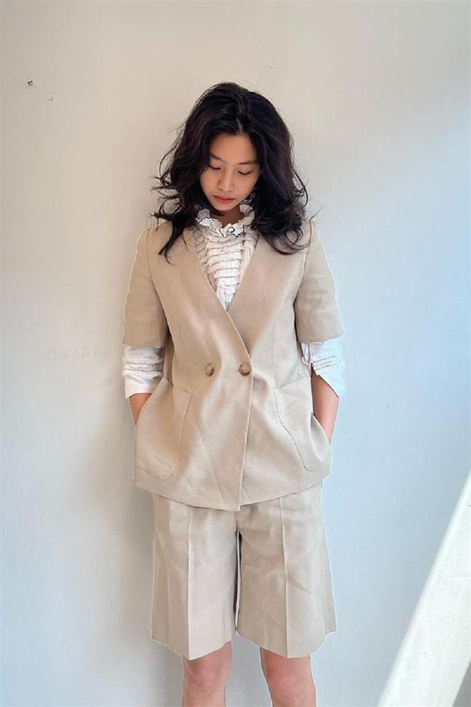 Mỹ nhân Âu - Á mê đắm loạt xu hướng hot nhất mùa thu-5