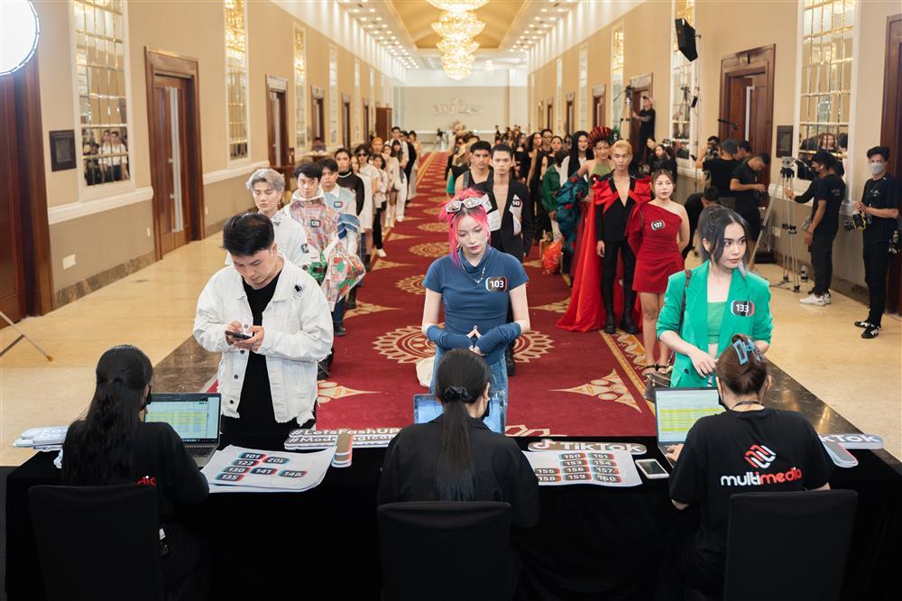 Võ Hoàng Yến mặc chất làm giám khảo, Thảo Nhi Lê vắng mặt-17