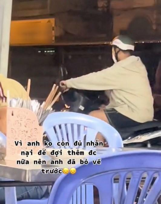 Clip: Gần 1 tiếng chưa ăn hết đĩa cơm, cô gái bị bạn trai bỏ lại quán-4