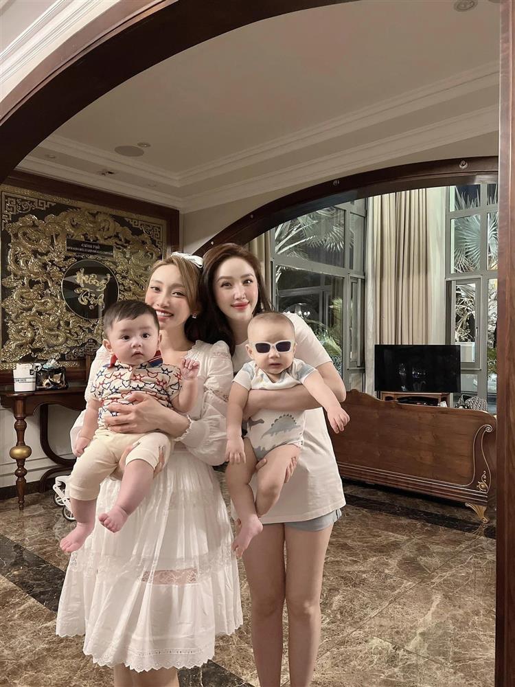 Con trai Bảo Thy gặp con trai Chi Bảo, gấp đôi sự dễ thương-6