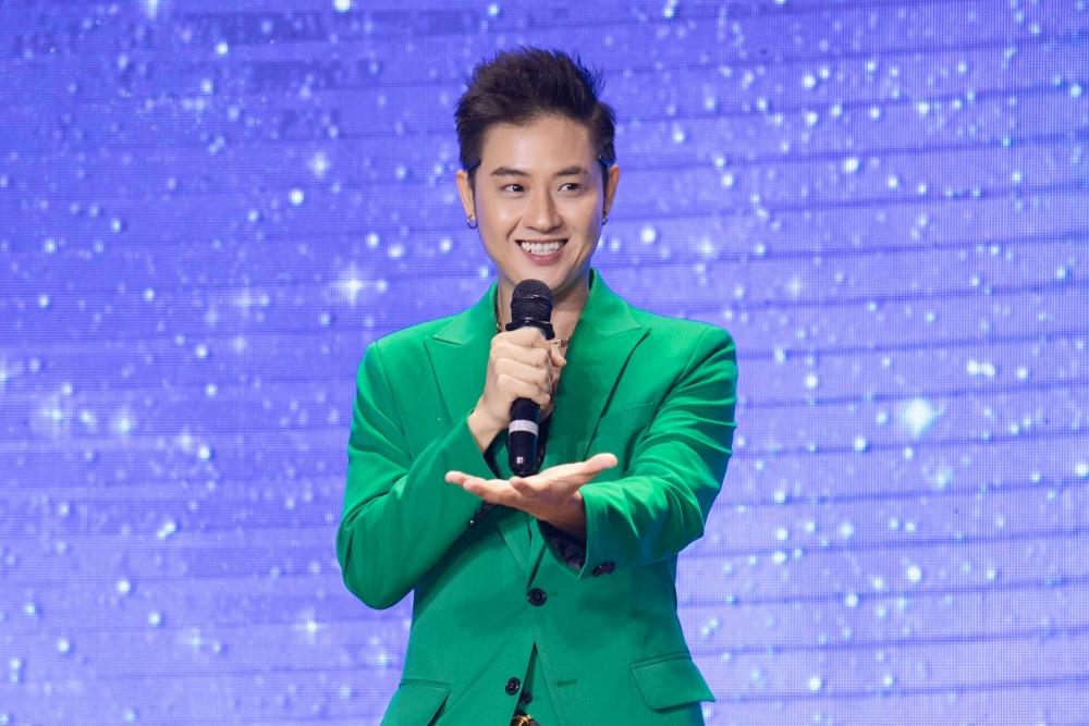 Thanh Duy mang người phụ nữ bên trong của mình ra sân khấu-3