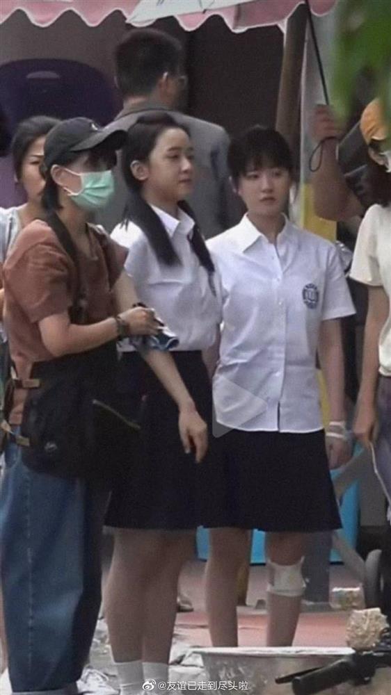 Triệu Lộ Tư bị phốt chỉnh nát ảnh, nhan sắc thật gây thất vọng-2