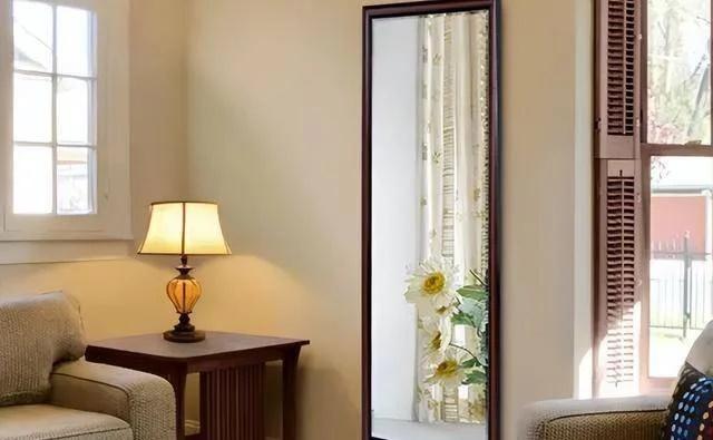 Đèn ngủ phạm 3 điều chả trách đau ốm triền miên, vợ chồng lục đục-2