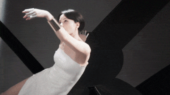 Vương Phi quá đẹp tuổi 53, bảo sao Tạ Đình Phong yêu say đắm-1