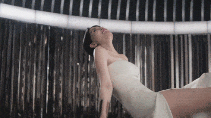 Vương Phi quá đẹp tuổi 53, bảo sao Tạ Đình Phong yêu say đắm-5