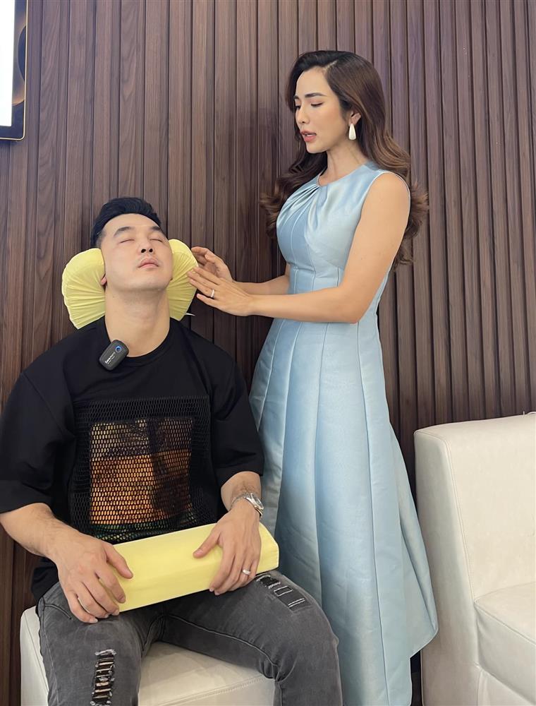 Tin showbiz Việt ngày 14/9: Thu Trang bĩu môi khoe thiệp cưới Diệu Nhi-6