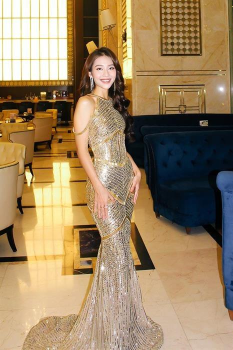 Kết nào cho Khả Ngân khi đụng hàng hoa hậu Thùy Tiên?-5