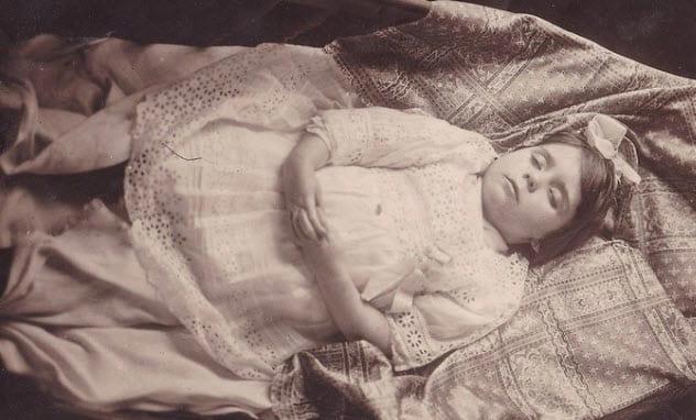 9 xu hướng chụp ảnh 100 năm trước, người hiện đại không dám làm-1