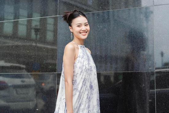 Lan Ngọc nặng bao nhiêu mà fan xúm vào ngăn giảm cân tiếp?