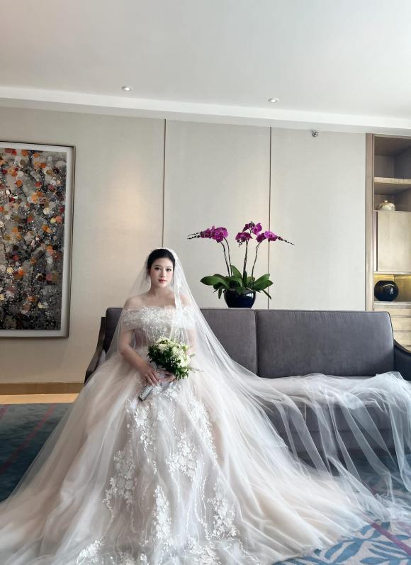 Huyền Baby dáng nuột, đẹp chả kém cô dâu trong hôn lễ em gái-2