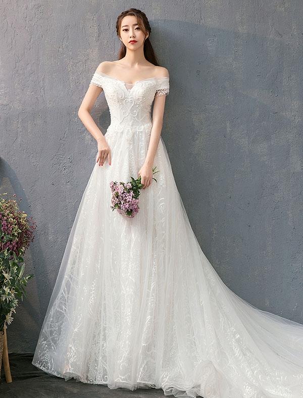 Cô dâu chú rể khóc ròng vì khách đến đám cưới không có chỗ ngồi-6