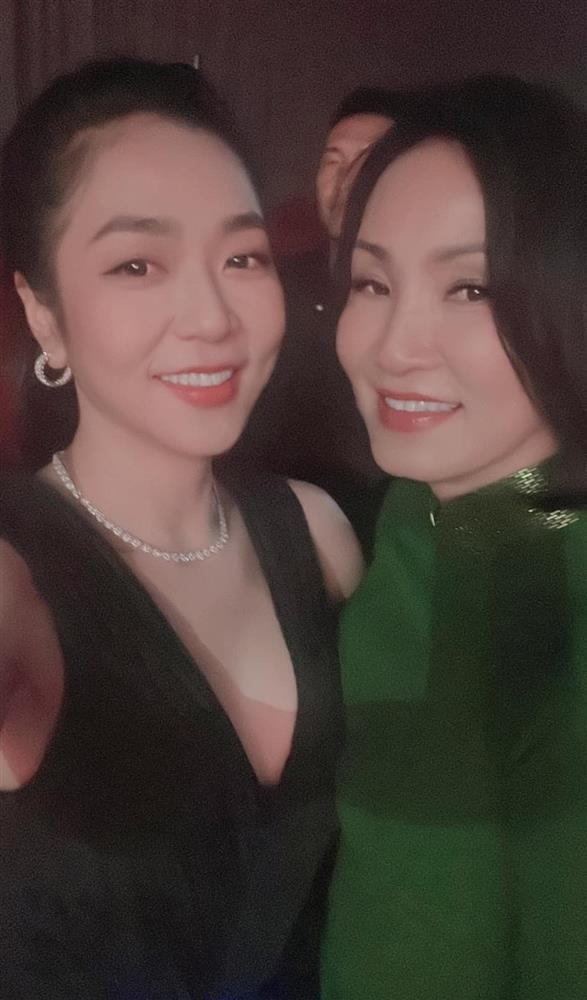 Hồng Đào xuất hiện cùng Hà Thanh Xuân với mặt mộc tuổi 60-3