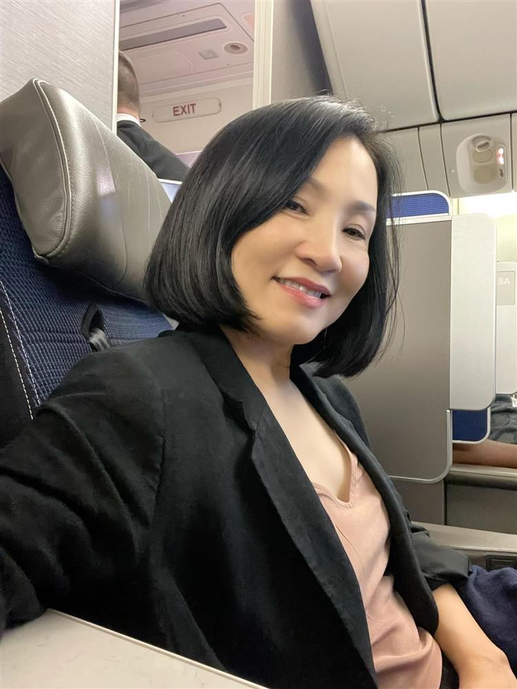 Hồng Đào xuất hiện cùng Hà Thanh Xuân với mặt mộc tuổi 60-4