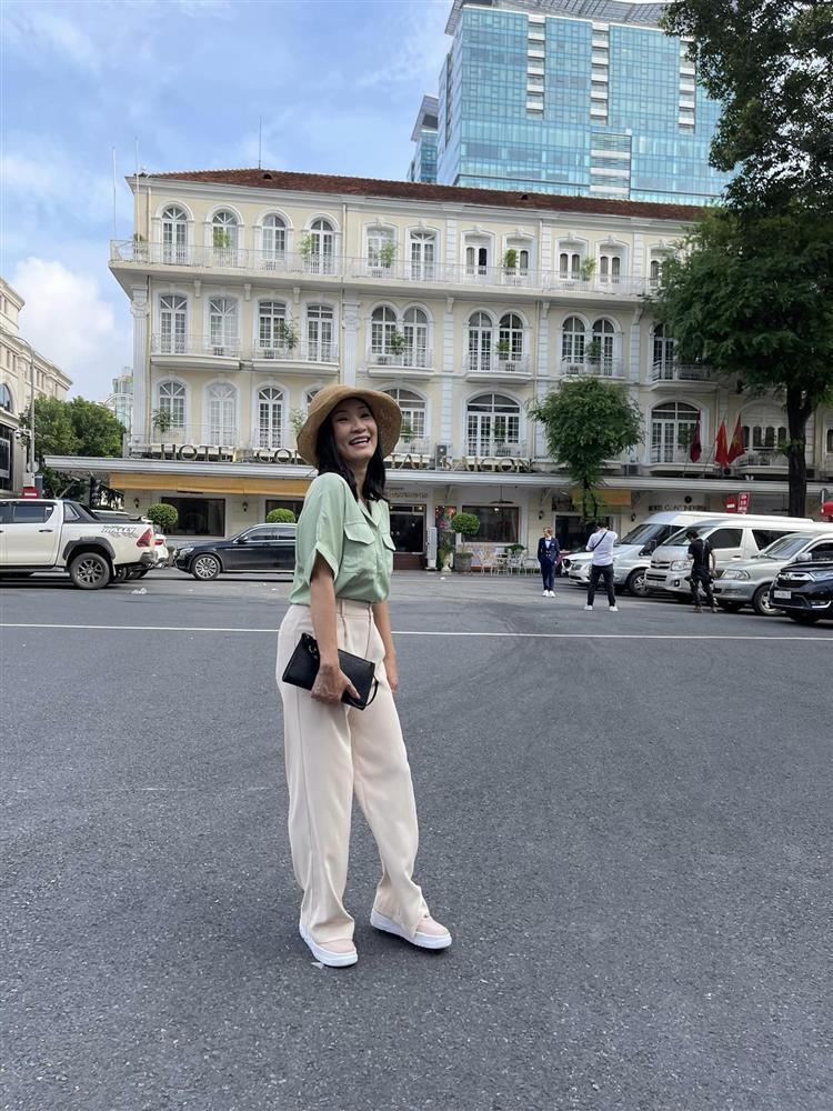 Hồng Đào xuất hiện cùng Hà Thanh Xuân với mặt mộc tuổi 60-11