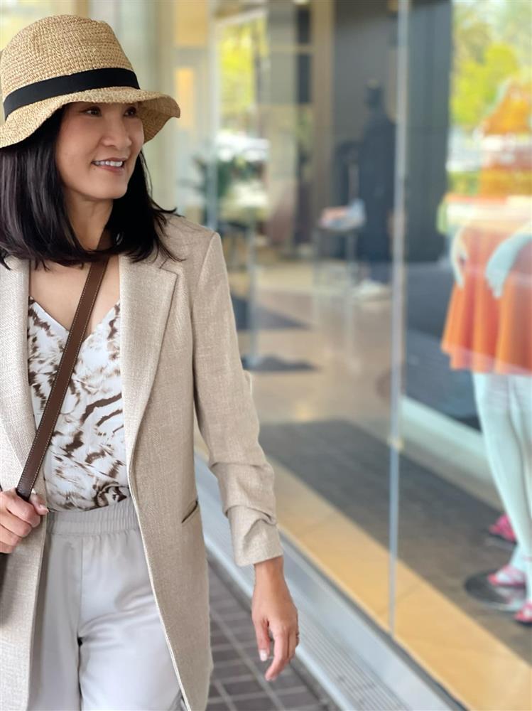 Hồng Đào xuất hiện cùng Hà Thanh Xuân với mặt mộc tuổi 60-14