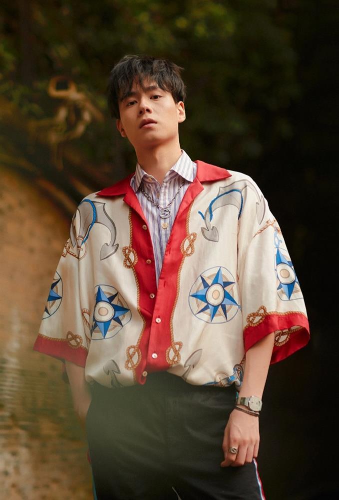 Dương Mịch nghiện mặc đồ nam: Tưởng không hợp mà hợp không tưởng-2