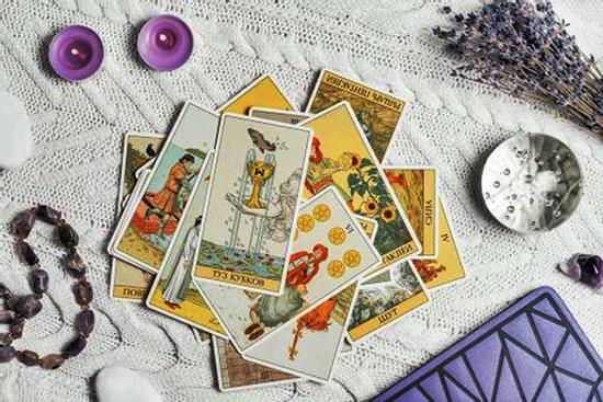 Để không phải khóc thầm, bạn nên yêu người như thế nào?