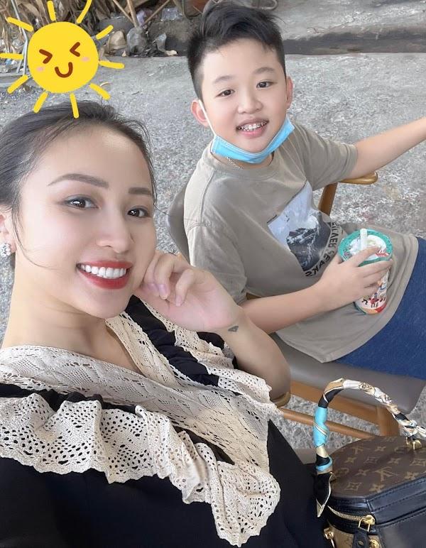 Vân Hugo hé lộ tình hình con trai đầu sau ca phẫu thuật-3