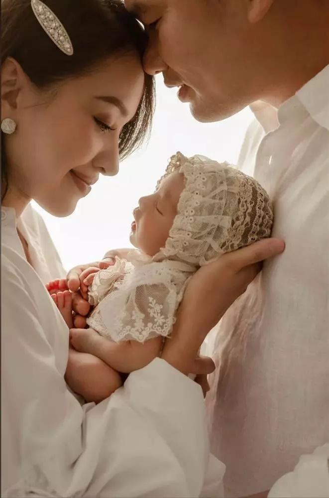 Vân Hugo hé lộ tình hình con trai đầu sau ca phẫu thuật-5