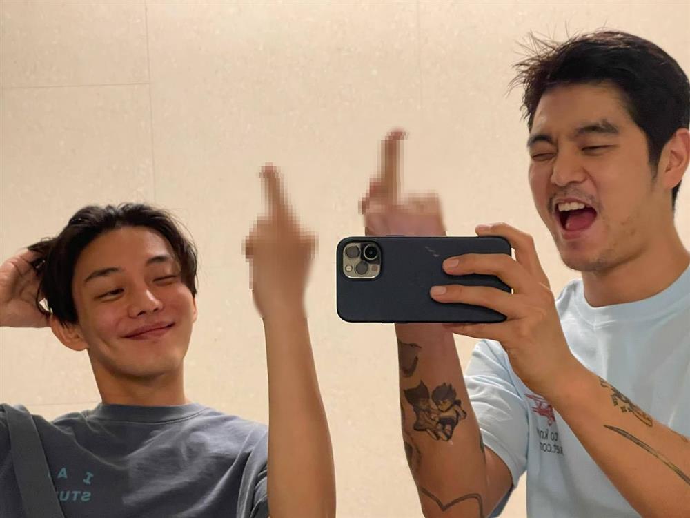 Lý do Yoo Ah In thay đổi tính cách 180 độ-4