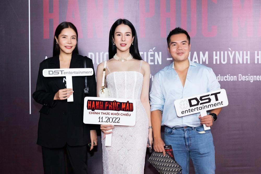 Dược sĩ Tiến khâu miệng Trang Trần và Trác Thúy Miêu khi ra mắt phim mới-13