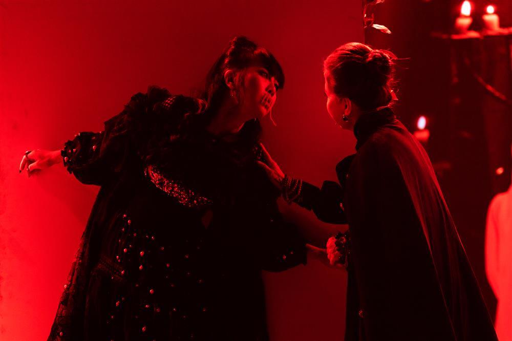 Dược sĩ Tiến khâu miệng Trang Trần và Trác Thúy Miêu khi ra mắt phim mới-7