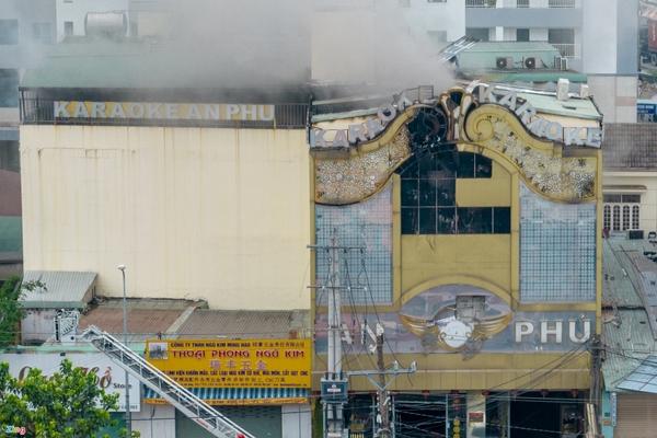 Chủ quán karaoke ở Bình Dương nói nguyên nhân xây bít cửa sổ-1