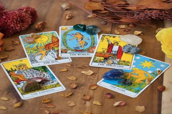 Bói bài Tarot hàng ngày - thứ Ba 20/9/2022: Mật ngọt chết ruồi-1