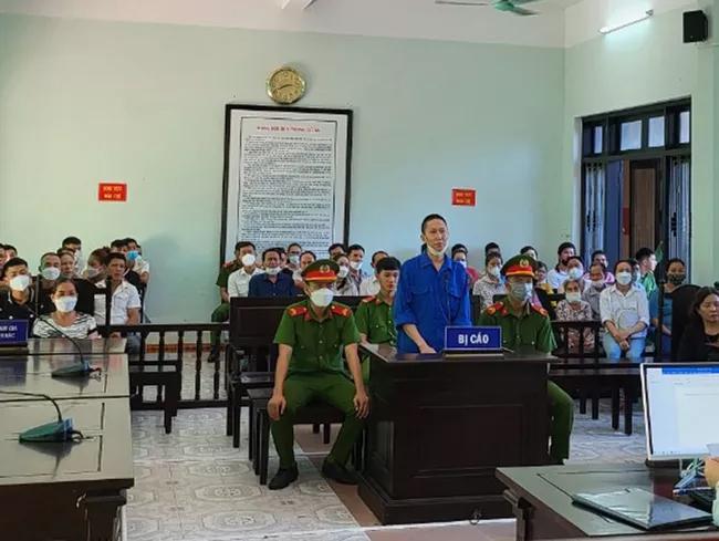 Chồng dùng xăng đốt vợ vì nghi ngoại tình-1