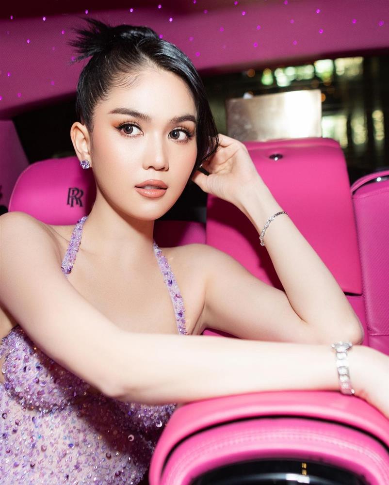 Ngọc Trinh tham bơm môi, nhìn già hẳn khi chụp cam thường-3