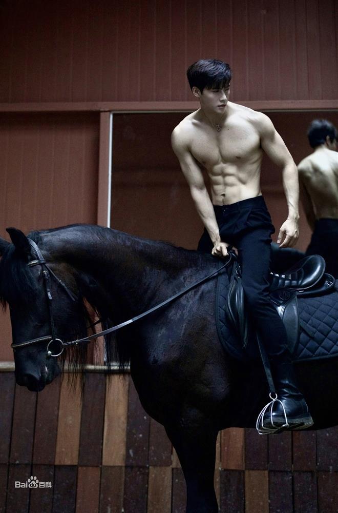 Nam thần 6 múi xứ Trung khiến hội mê phim đua nhau săn lùng-5