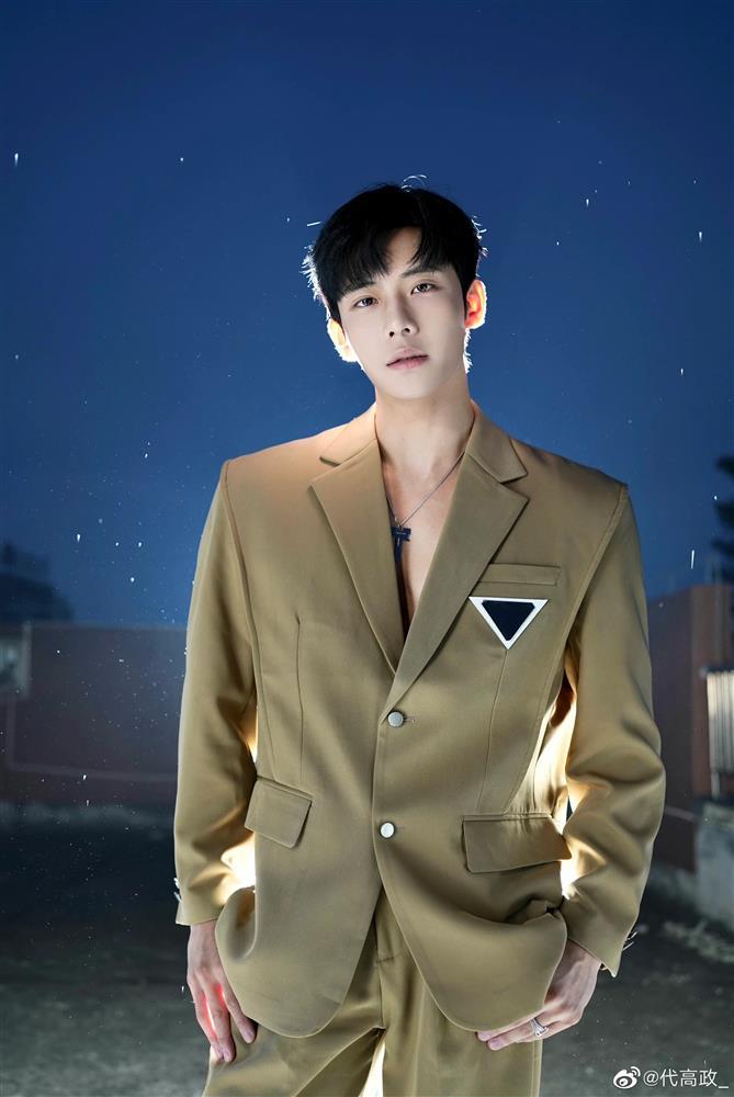 Nam thần 6 múi xứ Trung khiến hội mê phim đua nhau săn lùng-9