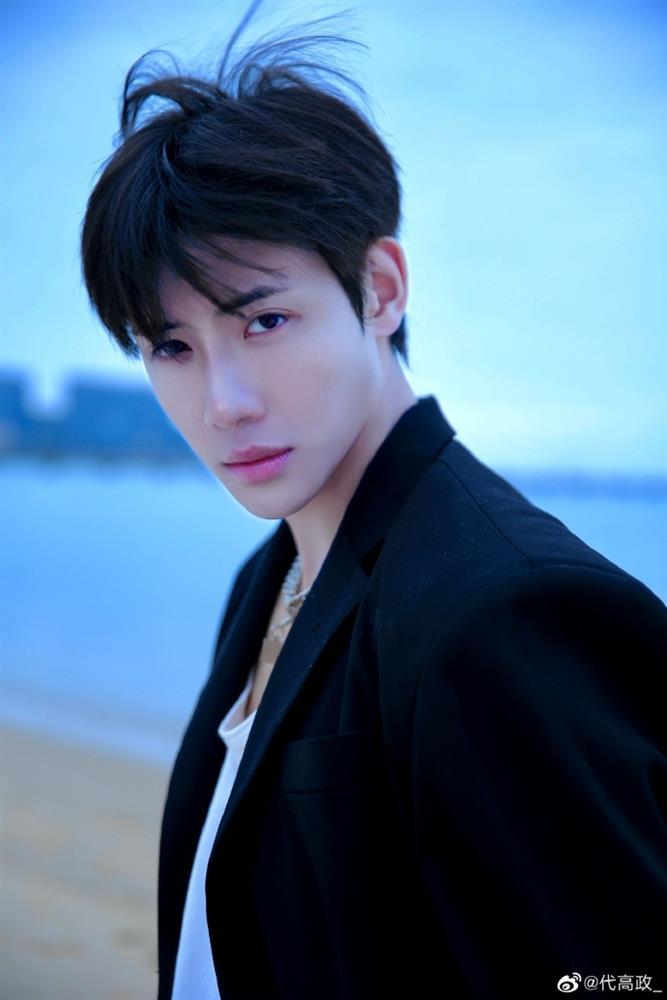 Nam thần 6 múi xứ Trung khiến hội mê phim đua nhau săn lùng-10